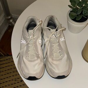 On Running Women’s Athletic Shoes